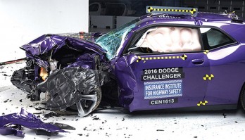 Краш-тесты 2016 Dodge Challenger