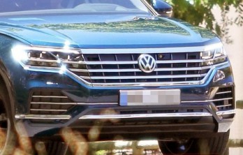 2019 Volkswagen Touareg ( )