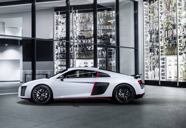 Audi R8 Coupe V10 plus selection 24h