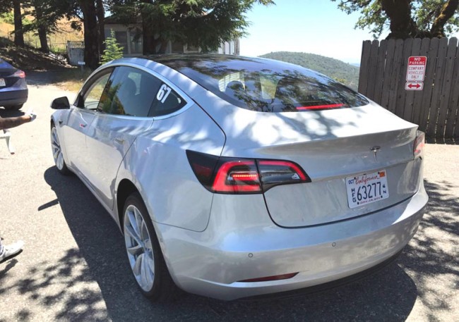 Tesla Model 3 ( )