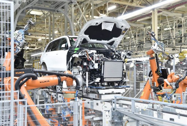 2019 BMW X7. Конвейер завода в Спартанбурге, США