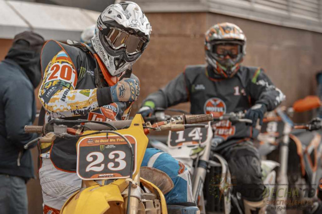  "", - Motul In Dust We Trust