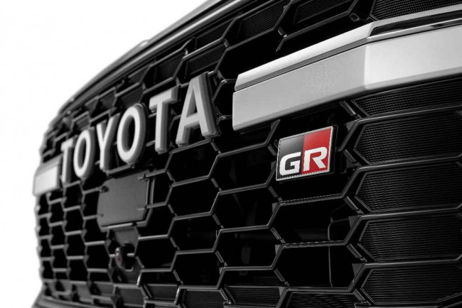 2022 Toyota Land Cruiser 300 GR Sport