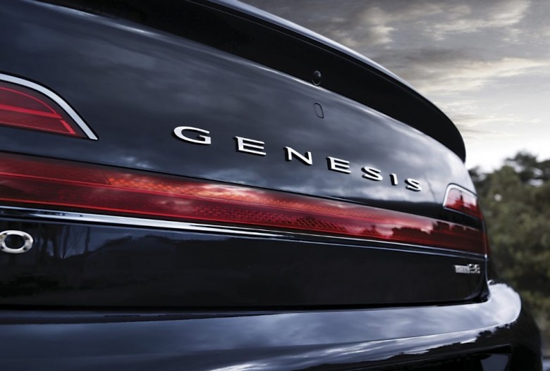 2020 Genesis G90