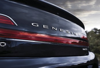 2020 Genesis G90
