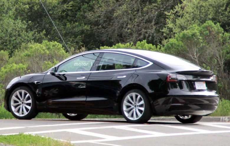 2018 Tesla Model 3 ( )