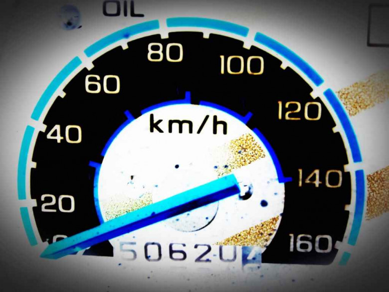 Спидометр, скорость (Фото: Pxhere.com)