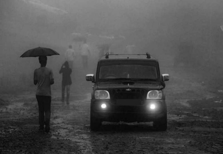 Автомобиль, дорога, дождь, грязь (Фото: Pixabay.com)