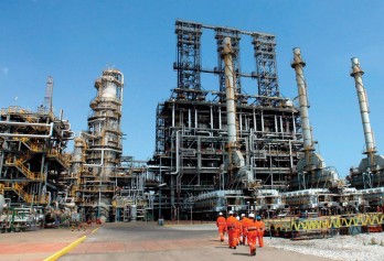 Нефтеперерабатывающий завод (НПЗ)