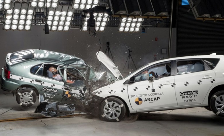 Краш-тест Toyota Corolla 1998 и 2015 годов (ANCAP)